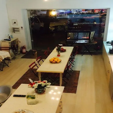 بيت شباب Downtown Cozy *