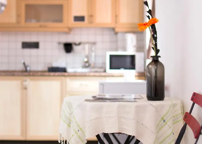 Downtown Cozy ホステル フェティエ