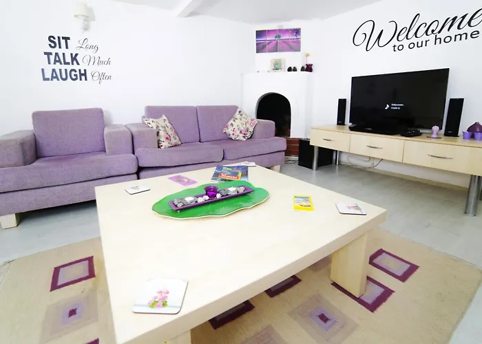 Хостел Downtown Cozy *